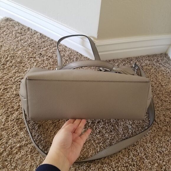 Tory Burch Theta Large Tote - Picture 6 of 9